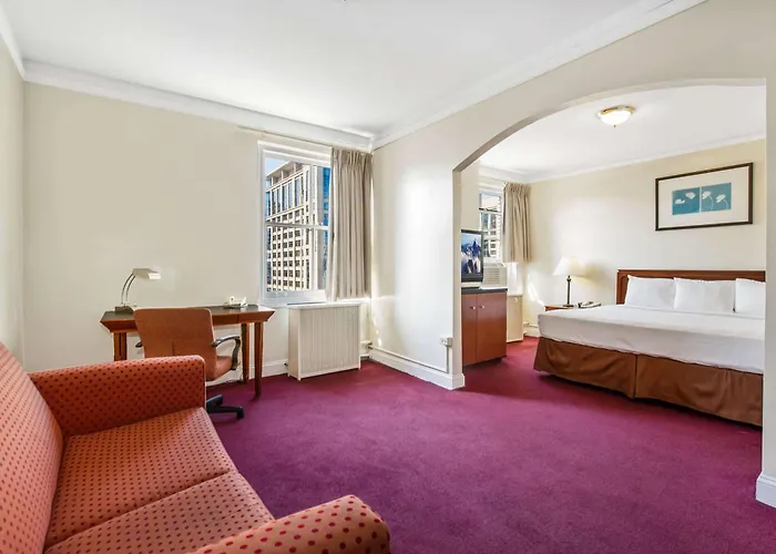 Travelodge By Wyndham Downtown